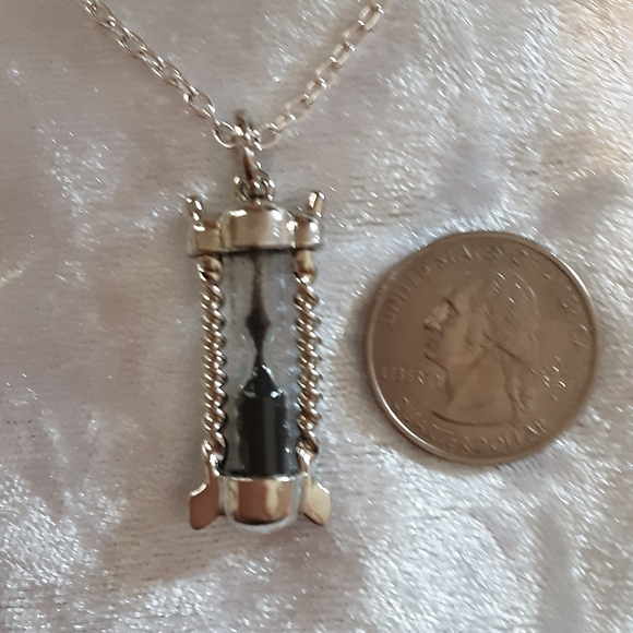 Hand Crafted Working Hour Glass Necklace Silvertone 26" Chain Unisex - Picture 4 of 6